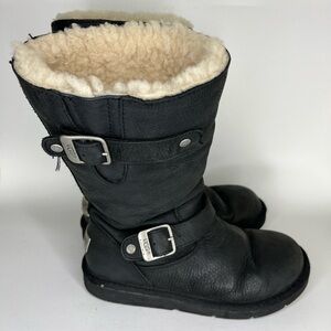 UGG 5678 KensingtonBlack leather Shearling Lined Buckle Moto Boots Women Sz 6